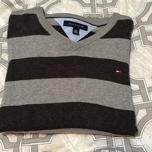 Tommy Hilfiger grey striped crewneck sweater. Men’s large